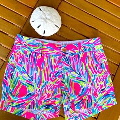 Brand New Without Tags Lilly Pulitzer The Callahan Short In A Size 00. These Are Bright And Colorful And Very Comfortable. These Are Still A Little Bit Stiff From Being Brand New But You Can Break Them In!!! They Are Adorable!! I Bought Too Many And Do Not Wear All Of My Cute Clothes Here On Maui!! Pink Stretch Shorts For Poolside, Vibrant Pink Bottoms For Vacation, Vibrant Pink Bottoms For Summer, Vibrant Pink Vacation Bottoms, Vibrant Pink Summer Bottoms, Colorful Beach Shorts For Summer, Vibrant Pink Bottoms For Beach Season, Fitted Pink Shorts For Beach Season, Fitted Pink Shorts For Vacation