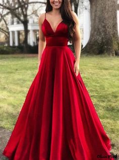 Olivia Mark - Sensational Halter Neck Evening Gown Evening Dresses With Sleeves, Sleeveless Outfit, Burgundy Prom Dress, Red Evening Dress, Dress Sleeve Styles, Evening Dresses For Weddings, Evening Dress Fashion, Feather Dress, Evening Wedding