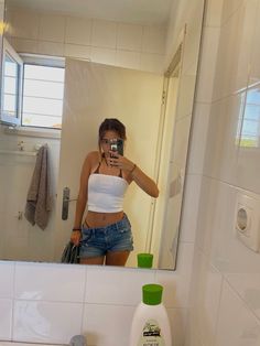 Summer Outfit Inspo Aesthetic Shorts, Summer Outfits Tube Tops, Obx Aesthetic Outfit, Casual Outfit Fall, Tube Top And Shorts, Outfit Inspo Summer, Looks Party, Product Recommendations, Where To Shop