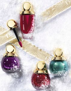 Christmas Fashion Photography, Christmas Advertising, Makeup Secret, Holiday Campaign, Makeup Package, Best Makeup Tips, Christmas Beauty, Cosmetic Design, Holiday Gift Sets