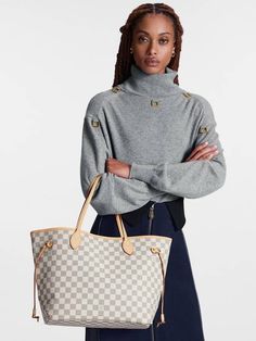 Gender: Women Brand: LOUIS VUITTON Product Name: Neverfull MM N40603 Bags Alora Code: 83134248 Origin: France Designer Style ID N40603 Louis Vuitton Gifts, Louis Vuitton Neverfull Mm, Louis Vuitton Damier Azur, Neverfull Mm, Louis Vuitton Official, Timeless Handbag, Luxe Fashion, Designer Style, Product Name