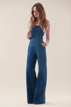 Tangled Up in Blue Jumpsuit from Stoned Immaculate VIntage Vestiti In Jeans, Mode Pop, Denim Shorts Outfit, 70s Inspired Fashion, Blue Jumpsuits, Stil Inspiration, Denim And Lace, Denim Jumpsuit, Mode Vintage