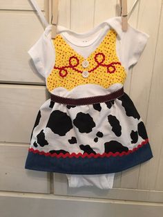 Jessie from Toy Story- inspired Onesie for newborn to 18 months Marlee Grace, Girl Baby Shower Ideas, Onesie Ideas, Jessie Toy Story, Its A Girl, Toy Story Birthday, Toy Story Party, Newborn Crochet, Poor Posture