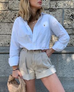 Leder Shorts Outfit, Looks Com Short, Button Down Outfit, Chique Outfit, Fashion Weeks, Looks Style