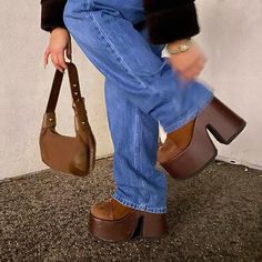 Platform Outfit, Cold Weather Outfit, Jeans Brown, Boots Platform, Chunky Shoes, Causal Outfits