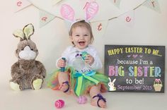 Easter Pregnancy Announcement / Pregnancy Reveal / Big Sister / Big Brother / Easter Big Sister / Ha Easter Sibling Announcement, Easter Pregnancy Announcement Baby 2, Easter Pregnancy Announcement To Family, Baby Bump Chalkboard, Easter Pregnancy Reveal, Fotoshoot Ideas, Easter Baby Announcement, Baby 2 Announcement, Second Baby Announcements