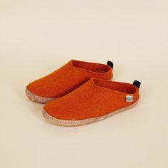 Waffle Blanket, Slides Slippers, Wool Slippers, Womens Slides, House Shoes, Gift Exchange, Felted Wool, Women Artisans, Vegetable Tanned Leather