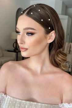 Prom Hairstyles For Short Hair, Short Wedding Hair, Penteado Cabelo Curto, Party Hairstyles, Wedding Hair And Makeup, Bride Hairstyles, Trendy Hairstyles, Bridesmaid Hair, Prom Hair