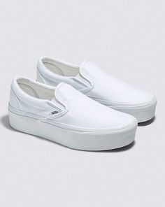 Classic Slip-On Stackform Shoe White Platform Vans, Platform Aesthetic, Platforms Aesthetic, Wall Style, Platform Vans, White Platform Sneakers, Fall Style Guide, Vans Original, Sup Accessories