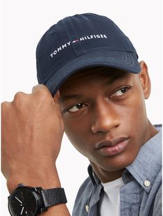 Tommy Hilfiger unisex hat. Top off your look with our premium cotton cap made complete with our embroidered Tommy logo.  Material: 100% Cotton. Hilfiger Outfits, Logo Baseball, Tommy Hilfiger Outfit, Logo Material, Hush Puppies, Tommy Hilfiger Man, Rip Curl, Hats For Men, Baseball Cap