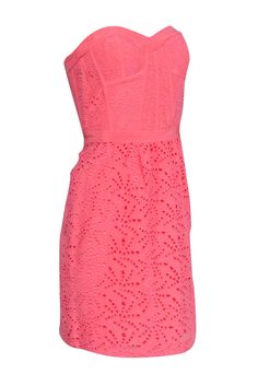 Look totally trés chic in this Rebecca Taylor strapless dress! Perfect for any summer outing, this coral pink eyelet wonder is detailed with a smocked back for an extra-flattering fit. Style it with some wedge sandals and you'll be turning heads like whoa! Size 10 Shell 100% Silk Lining 100% Polyester Exposed back zipper Smocked back detail Sweetheart neckline Bust 40" Waist 32" Length 30" Pink Strapless Dress For Summer, Knee-length, Pink Knee-length Strapless Dress For Summer, Pink Lined Strapless Dress For Spring, Tres Chic, Rebecca Taylor, Fit Style, Coral Pink, Sweetheart Neckline, Wedge Sandals