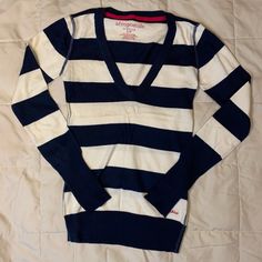 Never Been Worn, Blue And White Striped Knit Sweater. Fits True To Size. From A Cat Friendly House. Blue Striped Top Outfit, Cat Friendly House, Striped Top Outfit, Striped Sweaters, Thrift Inspo, Striped Knit Sweater, Aeropostale Sweater, Blue Striped Top, Clothing Pieces