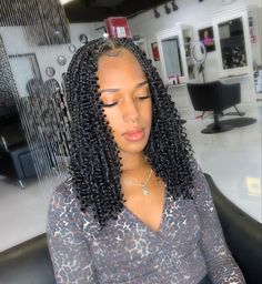 Boho braids by @floridastopstylist | Feed in braids hairstyles, Braided hairstyles, Twist braid hairstyles Boho Knotless Braids Short, Box Crochet Braids, Boho Bob Box Braids, Short Goddess Braids, Bob Box Braids, Boho Bob, Box Crochet, Box Braids Crochet