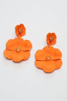 Ditch the boring studs! These bright enamel flower drop earrings are a celebration of your fun-loving side. Like a burst of confetti, they'll make your outfit pop with pure joy. Lightweight and comfortable for all-day wear. Fun design adds a playful touch to any outfit and makes a statement Push back posts Materials : Alloy, Enamel, Hypoallergenic Surgical Steel Posts Dimensions: Hangs approximately 2.75", width 1.5" Ships in a branded jewelry pouch and recycled paper box, perfect for gift givin Los Angeles Shopping, Flower Drop Earrings, Pure Joy, Enamel Flower, Fun Loving, Earrings Statement, Paper Box, Jewelry Pouch, Recycled Paper