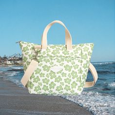 DaCosta Verde Lunch Tote Sage Floral Lunch Tote Bag, School Lunches, Lunch Tote, Retro Floral, Easy Storage, Lunch Bag, Running Errands, Insulation, Water Bottles