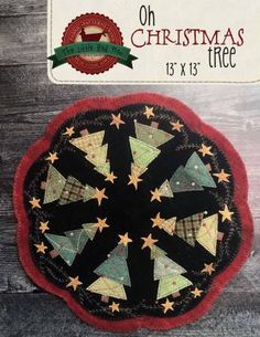 Oh Christmas Tree Wool Mat by Little Red Hen Wool Trees, Candle Mats Patterns, Wool Candle Mats, Wool Applique Kits, Wool Applique Quilts, The Little Red Hen, Applique Christmas, Candle Mats, Wool Mats