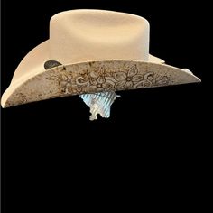 Texas Country 100x Limited Edition Gomez Cowboy Hat. Custom Hand Burned Floral Pattern Covers Entire Underside Of The Brim. Custom Removable Clip On Feather Embellishment. See Size In Photo. Custom Cowgirl Hats, Feather Embellishment, Country Accessories, Custom Cowboy Hats, Texas Country, Hand Burn, Hat Custom, Cowgirl Hat, Cowgirl Hats