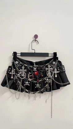 Punk Raccoon, Rave Skirt, Cottagecore Dark Academia, Chain Skirt, Cottagecore Dark, Girl Grunge, Fantasy Dress, Kpop Fashion Outfits