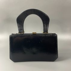 Vintage Susan Gail Original 1950's - 60's Black Leather Top Handle Handbag 1950s To Early 60's Top Handle Handbag In A Refined High Quality Leather Of Deep Navy Blue. The Profile Is Amazing, And So Contemporary That It Is Hard To Believe This Is Vintage. The Handbag Opens Up Like A Expanding Accordion File.. Beautiful & So Practical! The Inside Has A Maker Label That Reads: Susan Gail Originals Well Cared For, This Awesome Handbag Is In Excellent Vintage Condition... With No Issues To Note. This Black Leather Top, Deep Navy Blue, Top Handle Handbags, Small Handbags, Leather Top, High Quality Leather, Mini Bag, Top Handle, Black Leather