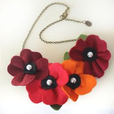 Felt Flower Necklace Autumn Necklace Deep Red and Orange Handmade Red Flower Necklace, Felt Flower Necklace, Felt Poppy, Fall Or Autumn, Poppy Necklace, Open Days, Felt Necklace, Fall Colours, Autumn Necklace