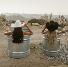 Trailer Park Photoshoot, Modern Cowgirl Aesthetic, Country Photoshoot Ideas, Western Cowgirl Aesthetic, Western Core, Cowgirl Era, Cowgirl Summer