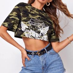 Camo Crop Top T-Shirt Never Worn Short Sleeve Tops For Streetwear In Fall, Camouflage Fitted Short Sleeve Tops, Fitted Camouflage Short Sleeve Tops, Fitted Camouflage Tops With Short Sleeves, Trendy Fall Crop Top T-shirt, Trendy Crop Top T-shirt For Fall, Summer Camouflage Cotton T-shirt, Fall Camouflage T-shirt With Crew Neck, Fall Camouflage Crew Neck T-shirt