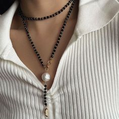 Pearl Long Necklace, Ethereal Jewelry, Black Bead Necklace, Baroque Pearl Necklace, Long Beaded Necklace, Chanel Earrings, Modern Necklaces, Handmade Jewelry Diy, Onyx Bead