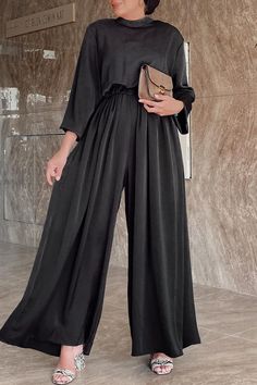 Material Polyester Style Casual Pattern Type Solid Element Patchwork Neckline O Neck Elastic Small Elastic Sleeve Length Long Sleeve Fit Type Loose Profile Wide Leg Type Solid Color Size(in) Bust Waist Length Sleeve Length Bottom Length S 39.8 39.4 17.3 23.2 39.4 M 41.7 41.3 17.7 23.6 40 L 43.7 43.3 18.1 24 40.6 XL 45.7 45.3 18.5 24.4 41.1 2XL 47.6 47.2 18.9 24.8 41.7 Tips: Due to the many variations in monitors, the color in the image could look slightly different, please take physical design a Loose Jumpsuit, Waist Length, Color Khaki, Autumn Winter Fashion, Sweater Top, Sweaters & Cardigans, Winter Fashion, Length Sleeve, Types Of Sleeves