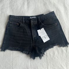 New With Tags Zara Shorts Size 6 I Love Offers Affordable Zara Cotton Jean Shorts, Cheap Zara Denim Jean Shorts, Cheap Zara Denim Shorts, High Wasted Jean Shorts, White Mom Jeans, Distressed High Waisted Shorts, Zara Skort, Plaid Skort, High Wasted Jeans