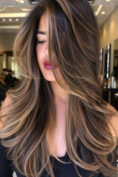 Highlighted Brunette, Sunkissed Brunette Hair, Light Brown Hair Styles, Sunkissed Brunette, Brunette Hair Ideas, Brown Hair Styles, Old Money Brunette, Sunkissed Hair Brunette, Sunkissed Hair