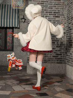 This price includes a coat and a belt, others are not included.   	 		 			Size 			S 			L 		 		 			Full Length 			71.5 			74 		 		 			Bust 			124 			135 		 		 			Shoulders 			64.5 			67 		 		 			Sleeve Length 			34 			36 		 		 			Cuff 			53.5 			55 		 		 			Hem Circumference 			71 			75 White Hooded Outerwear For Cosplay, White Long Sleeve Outerwear For Cosplay, Harajuku Hooded Fall Outerwear, Harajuku Style Hooded Fall Outerwear, Harajuku Style Winter Cosplay Outerwear, Harajuku Style Hooded Winter Outerwear, Harajuku Long Sleeve Winter Outerwear, Harajuku Style Long Sleeve Winter Outerwear, Hooded Outerwear For Spring Cosplay