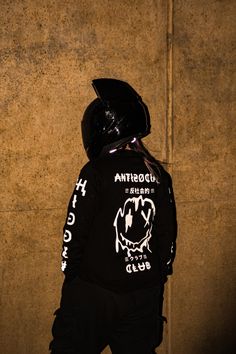 Items of Clothing are due to take 1-2 weeks to be shipped. This is due to a delay with stock. They will be shipped as soon as possible, thank you! Part of the Antisocial Club? this hoodie is perfect for you! Featuring text on the sleeves "Hidden" and a funky smiley face on the back. it's a re work of our classic design. text in Japanese reads "Antisocial Club" -Unique design, featuring a drippy smiley face and quirky text -Material is great for cold weather and comfort.  Not too thick so you can Streetwear Long Sleeve Hoodie With Logo Print, Urban Long Sleeve Hoodie With Graphic Print, Winter Long Sleeve Hoodie With Logo Print, Branded Long Sleeve Hoodie For Streetwear, Urban Long Sleeve Hoodie With Logo Print, Cool Crew Neck Winter Sweatshirt, Techwear Hoodie With Graphic Print, Cool Letter Print Sweatshirt For Streetwear, Techwear Hoodie With Graphic Print And Long Sleeves