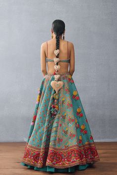 Digital Print Lehenga, Cape Lehenga, Kurta Lehenga, Lehenga Pattern, Lehenga Skirt, Indian Lehenga, Indian Textiles, Chevron Print, Flora And Fauna