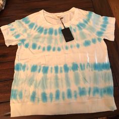 Blue And White Tie Dye Top From Jane And Delancey, Size M. Short Sleeve With Front Ouch/Pocket. Material Feels More Like A Thin Sweatshirt Than A Tshirt. Could Be Worn On Its Own Or As A Cover Up White Tie, Tie Dye Top, Blue White, Tie Dye, Cover Up, Blue And White, Dye, Womens Tops, Sweatshirts