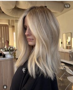 Cool Tone Natural Blonde, Outfit For Hair Appointment, Medium Blonde Haircuts, Blonde Hair Formula, Mid Length Blonde Hair, Medium Blonde Hair, Summer Blonde Hair, Neutral Blonde, Light Blonde Hair