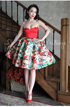 Red Strapless Corset Dress For Spring, Strapless Floral Print Corset Dress, Red Strapless Dress With Fitted Bodice, Vintage Strapless Corset Dress With Fitted Bodice, Vintage Strapless Corset Dress For Party, Red Pinup Dress For Party, Red Pinup Party Dress, Mode Pin Up, Burlesque Vintage