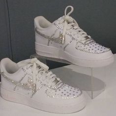 Feel the sparkle of success with our Rhinestones Lines Custom Air Force 1 x Wedding Sneaker. Step out of the ordinary and ignite your fashion sense with vibrant sparkle and pizzazz. With its eye-catching rhinestones lines, these custom sneakers will take your style to the next level. Ready, set, shine! 🔥 100% genuine, Brand New.👟 Custom sneakers.💫 Every pair is hand-made to order.✨ Best quality waterproof and scratch-proof paints used.✨ 1000+ satisfied customers across various platforms. 🌎Fr 00s Mode, Bedazzled Shoes