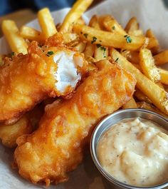 Classic Fish and Chips Recipe: Crispy, Golden, and Irresistibly Delicious - Greenku Recipes Classic Fish And Chips Recipe, Fish And Chips Recipe, Fish N Chips Recipe, Swai Fish, Fish Friday, Fish N Chips, Chips Recipe, Fish And Chips, Yummy Foods