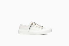 Low-top trainer in white canvas - Tênis Dior White Canvas Shoes, Aesthetic Shoes, Metal Accessories, Canvas Sneakers