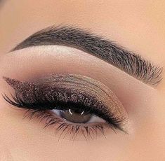 eye makeup😍 Sparkle Eye Makeup, Fire Makeup, 5 Minute Makeup, Wedding Makeup For Brown Eyes, Eyeshadow Collection, Makeup Eyeshadow Palette, Waterproof Eyeshadow, Glitter Eyeliner