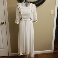 Lovely Dress By Knot Sisters. Size Medium. New With Tags. Interior Lining In Bottom. Simple Yet Beautiful Design. Bundle Discount Available. Modest White Maxi Dress For Beach, White Modest Maxi Dress For Brunch, Modest White Maxi Dress For Brunch, White Lace Trim Maxi Dress For Casual Wear, White Lace Trim Maxi Dress For Day Out, Modest Summer Dresses With Lace Trim, Modest Lace Trim Summer Dress, White Modest Midi Dress For Summer, Modest White Midi Dress For Day Out