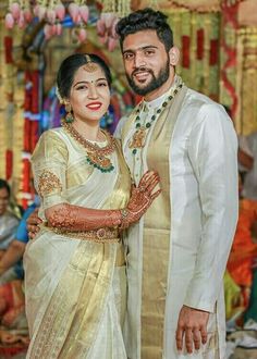 Bride Groom Jewellery Indian, Pattu Pancha For Groom, Puligoru Designs For Men, Marriage Dress For Men, Bridegroom Outfits, Wedding Kurta For Men