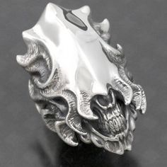 made by Strange Freak Designs SFD-R-100 creature skull ring made in JAPAN if you want other ring gauge please contact us. Skull Creature, Silver Work, Skull Ring, Brass Pendant, Dark Fantasy, Silver Band, Made In Japan, Statement Rings, Silver Ring