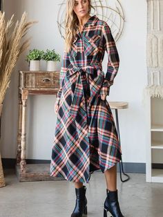 Flannel but make it a dress! Super cute maxi flannel shirtdress - button up front and matching belt. Fall Thrift, Plaid Maxi Dress, Plaid Dresses, Missy Dresses, Flannel Dress, Sweater Collection, Full Length Dress, Curvy Dress, Long Shirt Dress