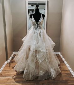 Champagne Wedding Dress Lace, Backless Lace Wedding Dress, Lace Wedding Dresses, فستان سهرة, Gown Prom, Dresses Elegant, Prom Dresses Lace, Ball Gown Dresses, Lace Wedding Dress