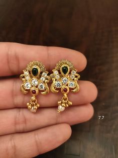 Gold Ornaments Design, Gold Flower Bracelet, Baby Jewelry Gold, Antique Necklace Gold, Ruby Jewelry Necklaces, Ornament Designs, Colorful Rangoli