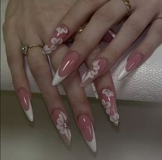 Mixed Color Nails, Almond Acrylic Nails Designs, French Tip Nail Art, Long Stiletto, French Flowers, Nagel Tips, Easy Nails, White Floral Design, Nail Art Set