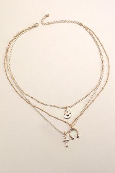 Calling all our punchy girls! Our new Hey Darlin' necklace is this seasons hottest accessory, adding the perfect amount of western flare to every look. Country Necklace, Cowgirl Accessories, What Is Trending Now, Cowgirl Jewelry, Long Sleeve Tank Top, Autumn Sales, Western Jewelry, Christmas Wishlist, Girl Top