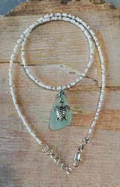 Sea Turtle Jewelry, Coastal Jewelry, Vacation Jewelry, Vintage Jewelry Ideas, Beachy Jewelry, Artisan Jewelry Necklaces, Turtle Jewelry, Sea Jewelry, Beachglass Jewelry