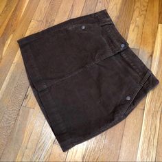 J Crew Factory Brown Corduroy Mini Skirt Size 8 . Adorable Skirt. New With Tags!! 39 Fitted Brown Corduroy Mini Skirt, Casual Brown Corduroy Skirt, Brown Corduroy Casual Mini Skirt, High-waisted Brown Corduroy Skirt, Casual Brown Corduroy Mini Skirt, Brown Cotton Skort, Brown Corduroy Mini Skirt, Corduroy Mini Skirt, Brown Corduroy